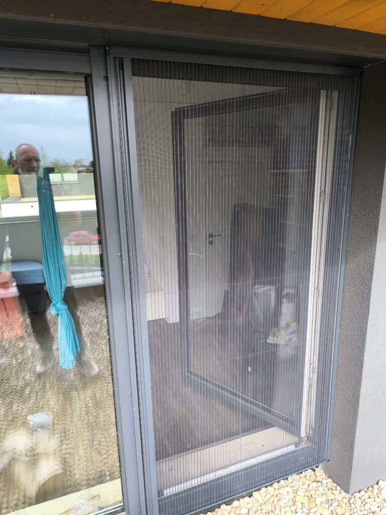 Moskitiery przesuwne – taras